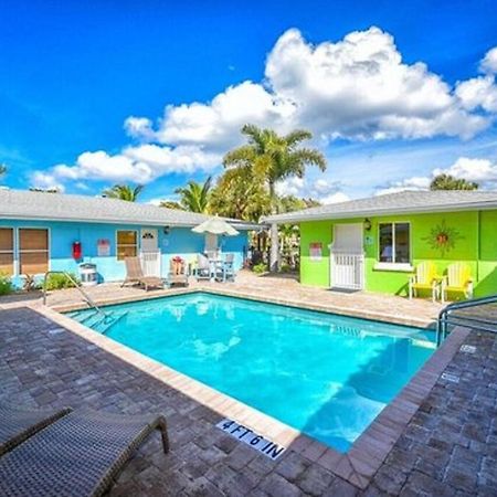 3 Waves From It All By Beachside Management Siesta Key Exterior photo